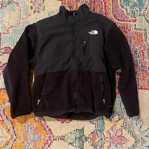 Women’s black north face jacket